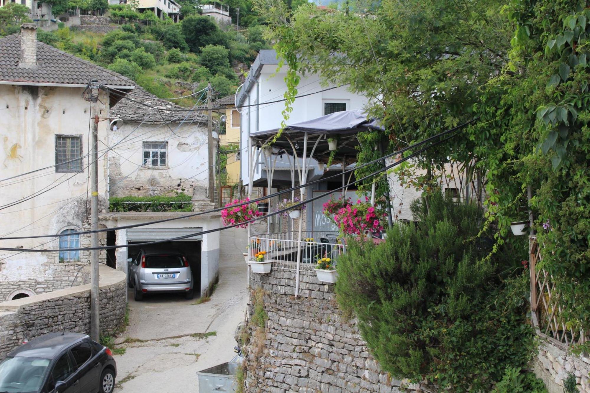 Vila Karagjozi Gjirokaster Exterior photo
